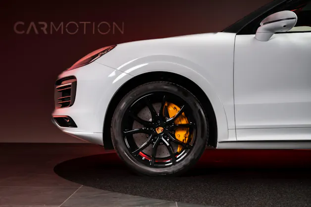 PORSCHE Cayenne Coupé 2.9 V6 S / CH-Fahrzeug / Sport Chrono / Panorama