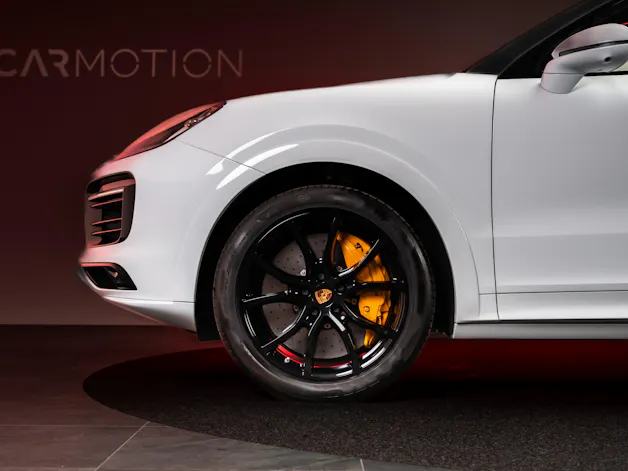 PORSCHE Cayenne Coupé 2.9 V6 S / CH-Fahrzeug / Sport Chrono / Panorama