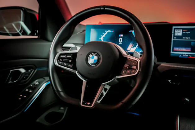 BMW 320d xDrive SAG M Sport / LCI / 360°Kamera / HeadUp / Leder