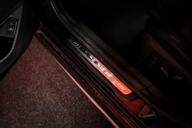 BMW 320d xDrive SAG M Sport / LCI / 360°Kamera / HeadUp / Leder