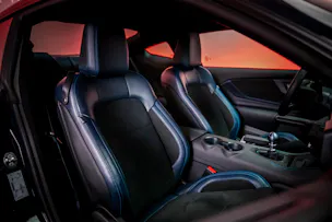 FORD Mustang Coupé 5.0 V8 Dark Horse / CH-Fahrzeug / Rückfahrkamera