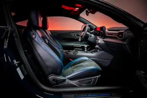 FORD Mustang Coupé 5.0 V8 Dark Horse / CH-Fahrzeug / Rückfahrkamera