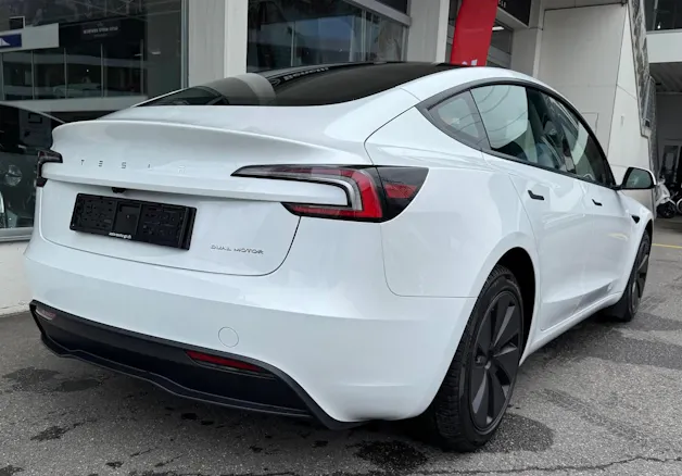 Tesla Model 3 Long Range Dual Motor AWD