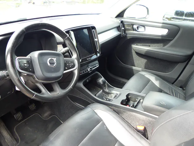 VOLVO XC40 T3 Momentum