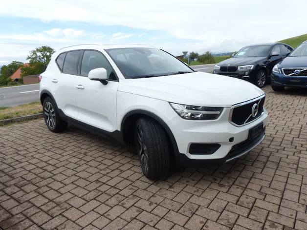 VOLVO XC40 T3 Momentum