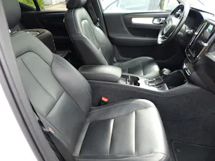 VOLVO XC40 T3 Momentum