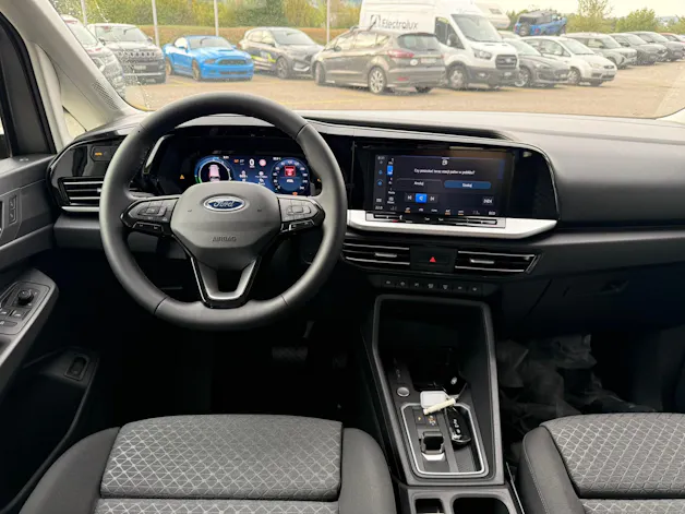 FORD Grand Tourneo Connect 1.5 PHEV Titanium Automat