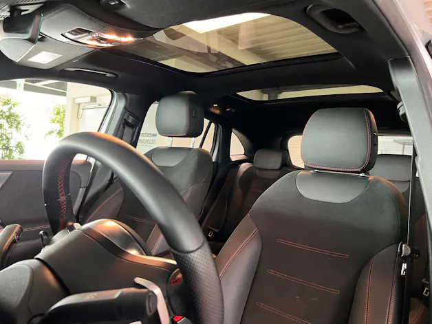 MERCEDES-BENZ EQA 350 4Matic Swiss Star