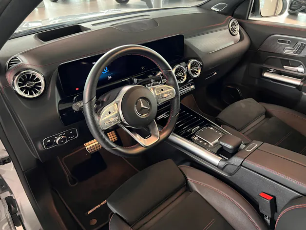 MERCEDES-BENZ EQA 350 4Matic Swiss Star