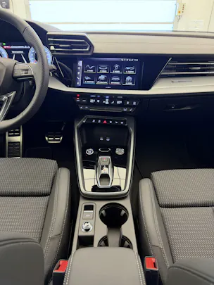 AUDI A3 Sportback TFSI 110 kW Attraction S tronic
