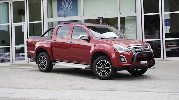 ISUZU D-MAX 1.9 Crew Cab Solar 4x4 A