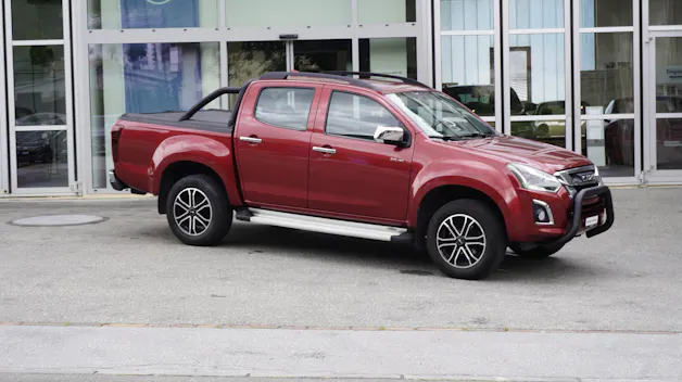 ISUZU D-MAX 1.9 Crew Cab Solar 4x4 A