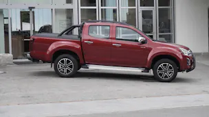 ISUZU D-MAX 1.9 Crew Cab Solar 4x4 A