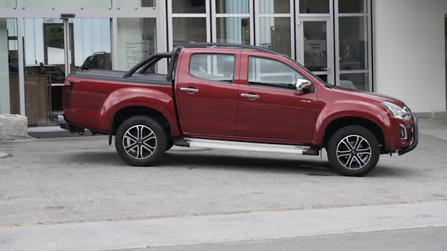 ISUZU D-MAX 1.9 Crew Cab Solar 4x4 A