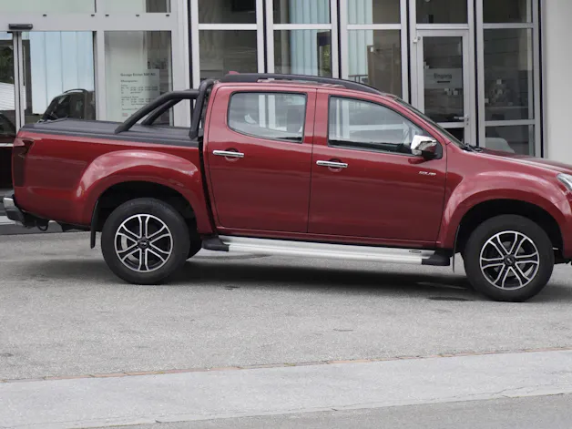 ISUZU D-MAX 1.9 Crew Cab Solar 4x4 A