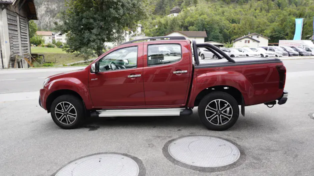 ISUZU D-MAX 1.9 Crew Cab Solar 4x4 A