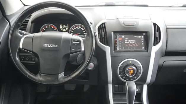 ISUZU D-MAX 1.9 Crew Cab Solar 4x4 A