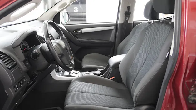 ISUZU D-MAX 1.9 Crew Cab Solar 4x4 A