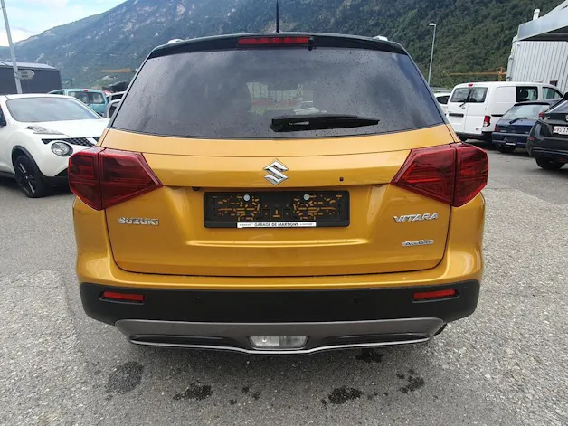 Suzuki Vitara 1.4 Boosterjet Compact + Automatic