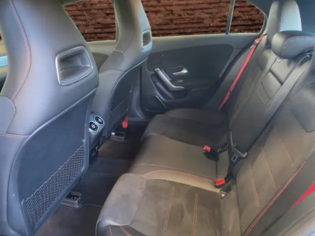 MERCEDES-BENZ A 35 AMG 4Matic