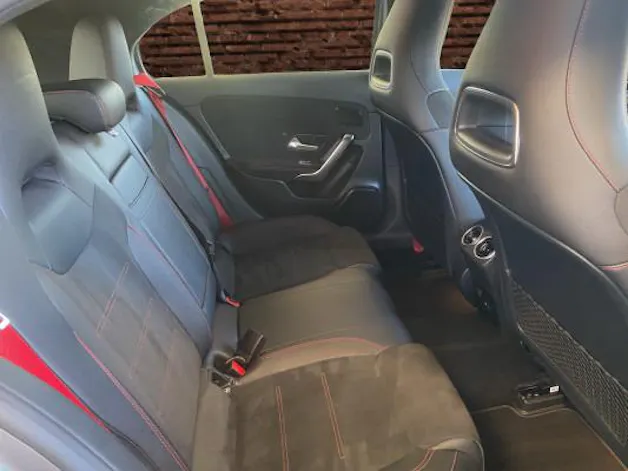 MERCEDES-BENZ A 35 AMG 4Matic