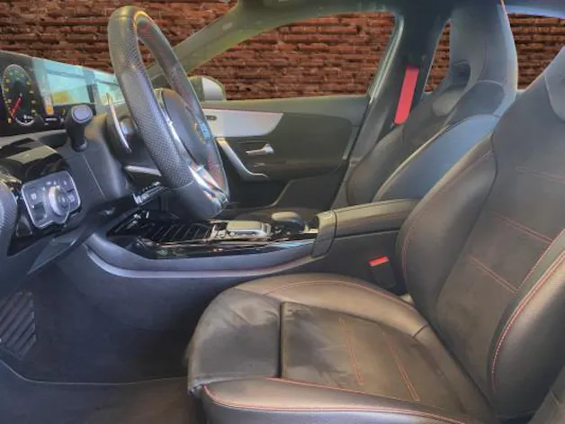 MERCEDES-BENZ A 35 AMG 4Matic