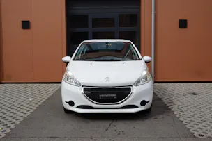 PEUGEOT 208 1.2 VTI " * Véhicule CH * Régulateur de vitesse * intérieur tissus *"