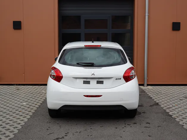 PEUGEOT 208 1.2 VTI " * Véhicule CH * Régulateur de vitesse * intérieur tissus *"