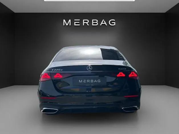 MERCEDES-BENZ E 220 d 4Matic