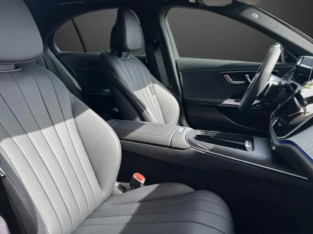 MERCEDES-BENZ E 220 d 4Matic