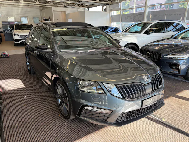 SKODA Octavia Combi 2.0 TSI RS DSG | CH | Panorama | Columbus Navi | mySkoda Pack | ACC Tempomat |