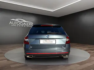 SKODA Octavia Combi 2.0 TSI RS DSG | CH | Panorama | Columbus Navi | mySkoda Pack | ACC Tempomat |