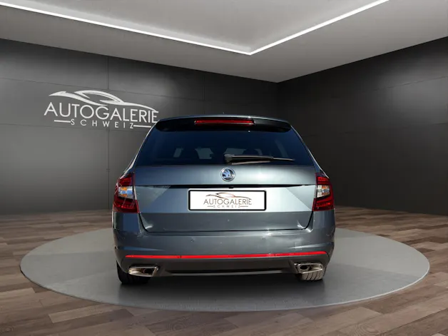 SKODA Octavia Combi 2.0 TSI RS DSG | CH | Panorama | Columbus Navi | mySkoda Pack | ACC Tempomat |