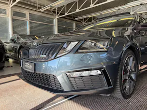 SKODA Octavia Combi 2.0 TSI RS DSG | CH | Panorama | Columbus Navi | mySkoda Pack | ACC Tempomat |