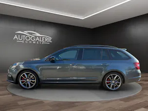 SKODA Octavia Combi 2.0 TSI RS DSG | CH | Panorama | Columbus Navi | mySkoda Pack | ACC Tempomat |