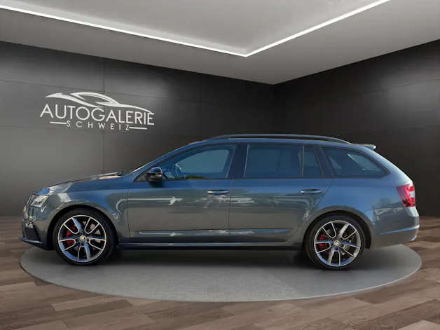 SKODA Octavia Combi 2.0 TSI RS DSG | CH | Panorama | Columbus Navi | mySkoda Pack | ACC Tempomat |
