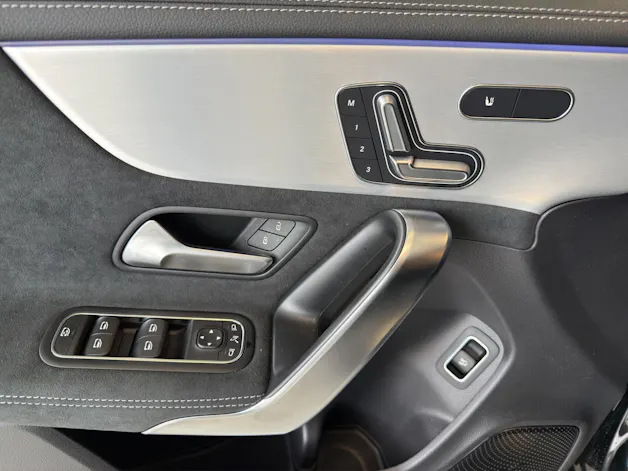 MERCEDES-BENZ CLA Shooting Brake 250 4Matic 8G-DCT