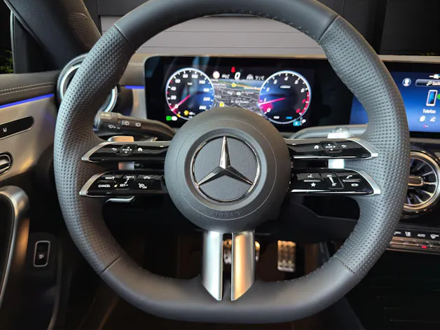 MERCEDES-BENZ CLA Shooting Brake 250 4Matic 8G-DCT