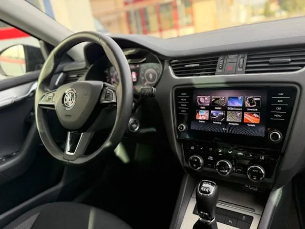 SKODA Octavia Combi 2.0 TDI Ambition 4x4 DSG