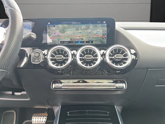 MERCEDES-BENZ B 220 d 4M Swiss Star
