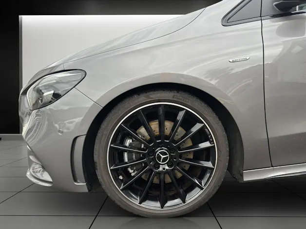 MERCEDES-BENZ B 220 d 4M Swiss Star