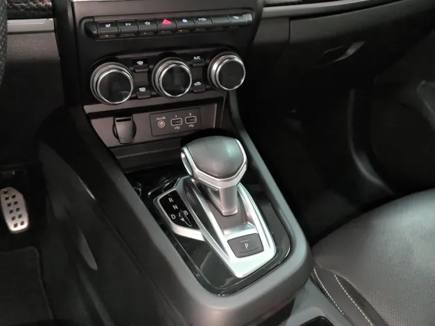 RENAULT Arkana 1.6 E-Tech Engineered