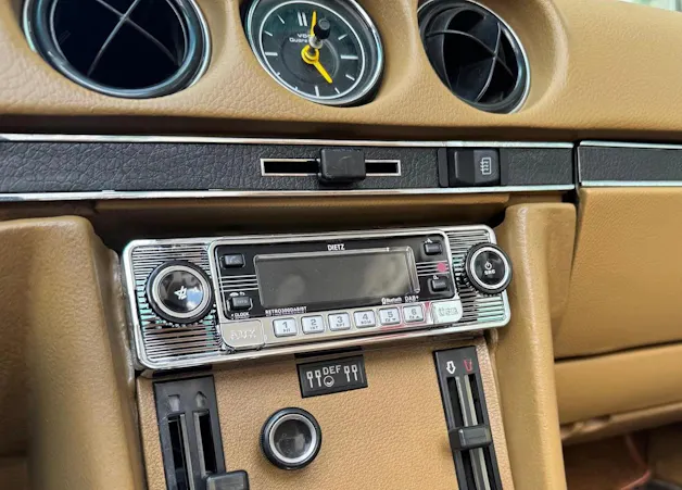 MERCEDES-BENZ 350 SL V8