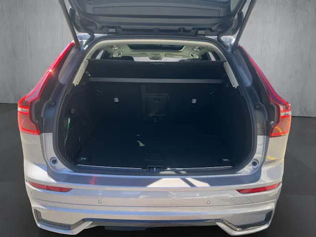VOLVO XC60 T6 eAWD PluginHybrid Ultra Dark Geartronic
