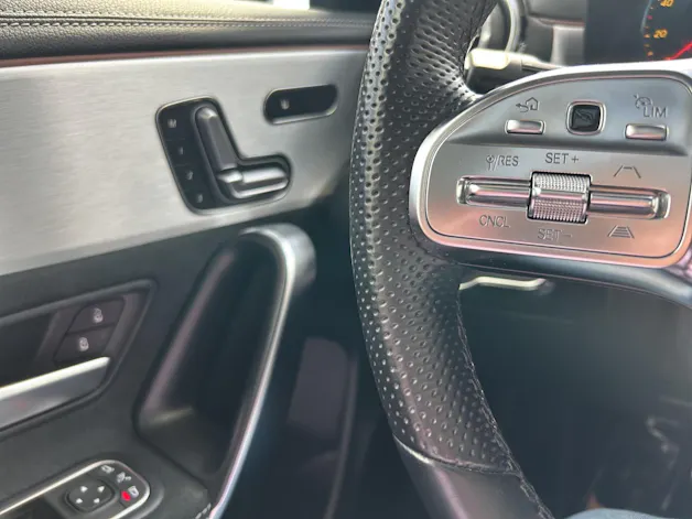 MERCEDES-BENZ CLA Shooting Brake 250 4Matic 7G-DCT AMG Line