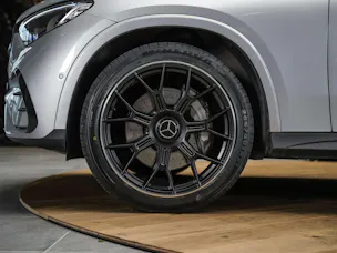 MERCEDES-BENZ GLC 300 d AMG Line 4matic *21" Felgen*Sitzheizung*Anhängerkupplung*