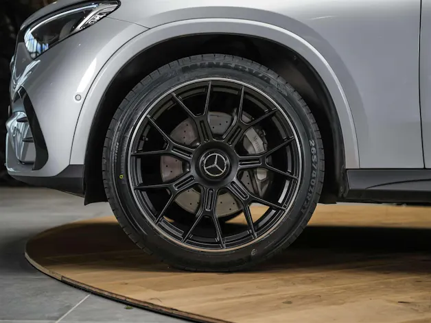MERCEDES-BENZ GLC 300 d AMG Line 4matic *21" Felgen*Sitzheizung*Anhängerkupplung*