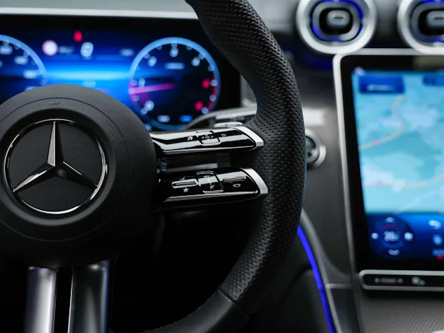 MERCEDES-BENZ GLC 300 d AMG Line 4matic *21" Felgen*Sitzheizung*Anhängerkupplung*