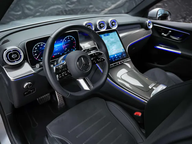 MERCEDES-BENZ GLC 300 d AMG Line 4matic *21" Felgen*Sitzheizung*Anhängerkupplung*