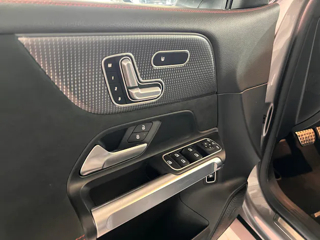 MERCEDES-BENZ EQB 350 AMG Line 4Matic